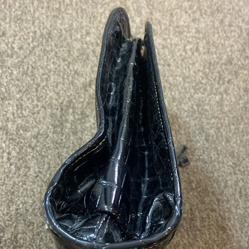 VTG,Elegant Black Imitation Crocodile-Embossed Handbag